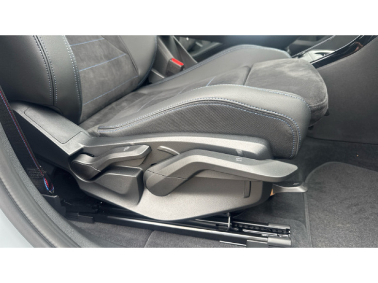 BMW iX2 150kW eDrive20 Shadow Edition 65kWh 5dr Auto Electric Hatchback